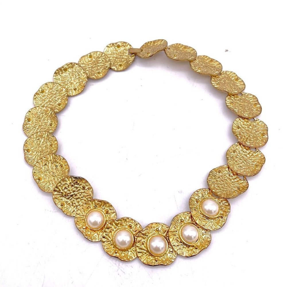 Vintage Link Hammered Disc Pearl Accents Necklace Gold Tone Fold Over Clasp 17"